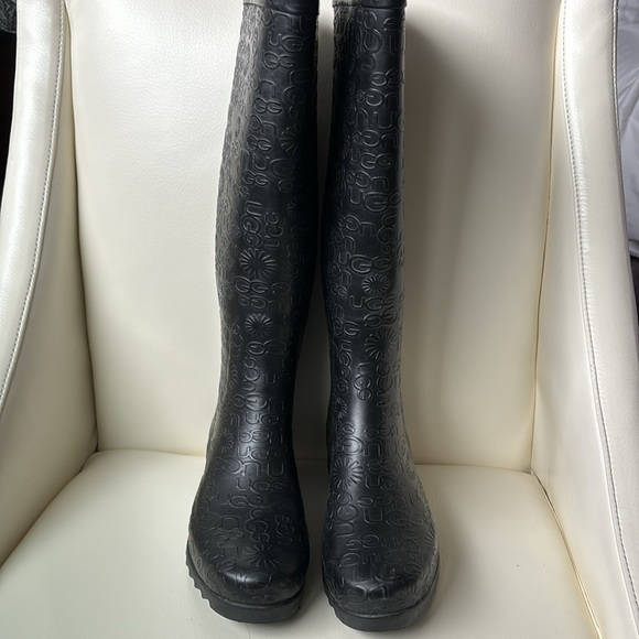 UGG Black Wilshire Logo Tall Rain Boots - Picture 4 of 8